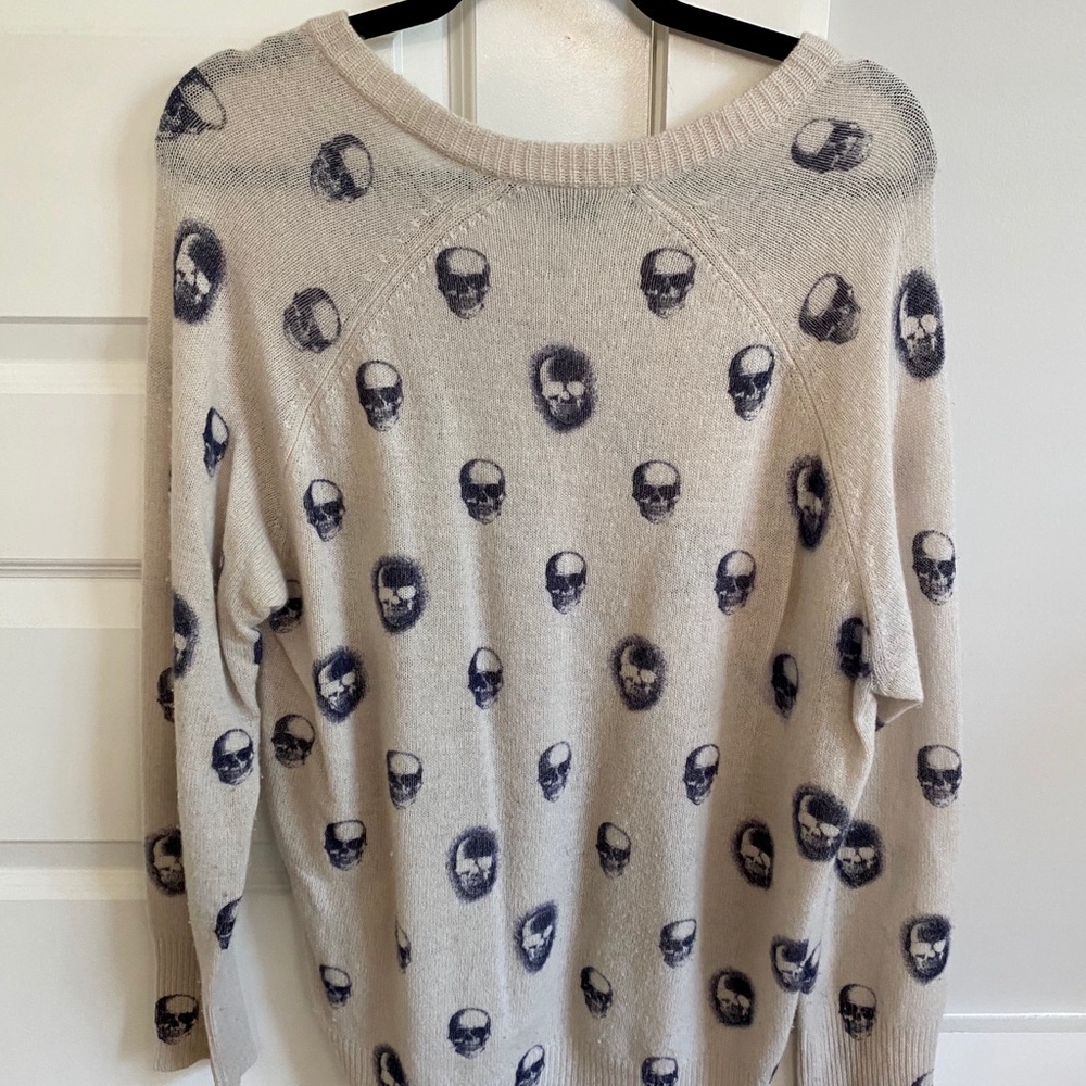 Skull Cashmere V-Neck Sweater - Picture 3 of 4